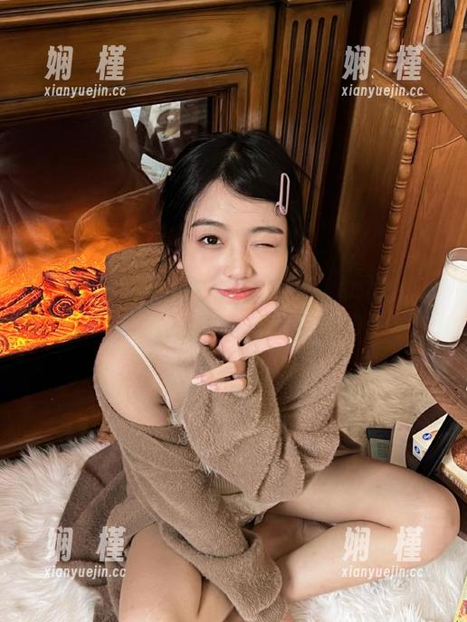 从视觉到心灵：Min.E (민이)LeeheeExpress–LEHF图库的无限魅力资源